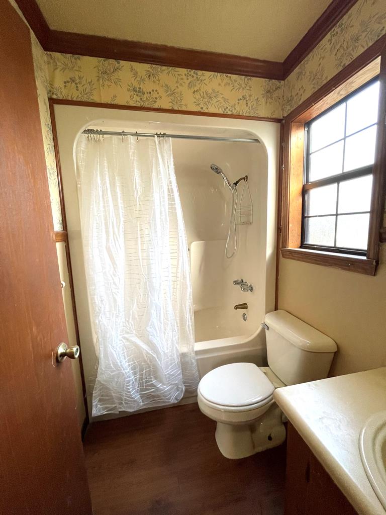 bathroom for en suite #2